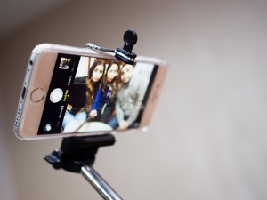 selfie mit smartphone